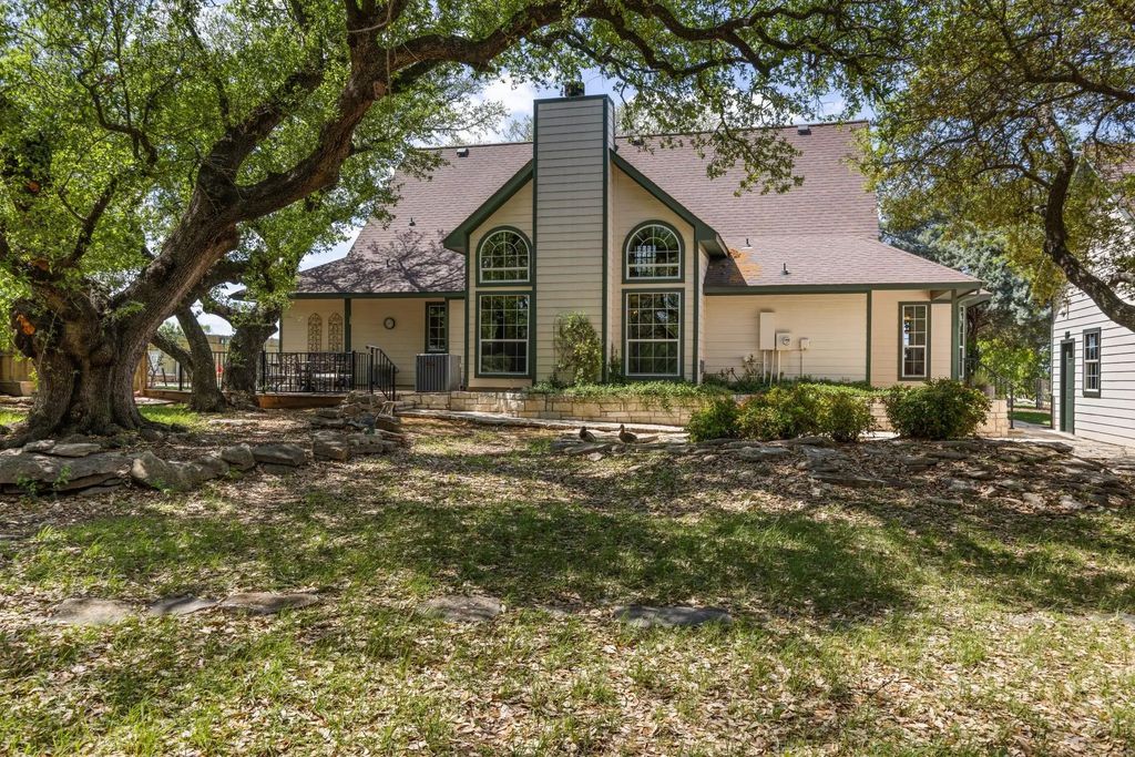 1311 Williamson Road, Granbury