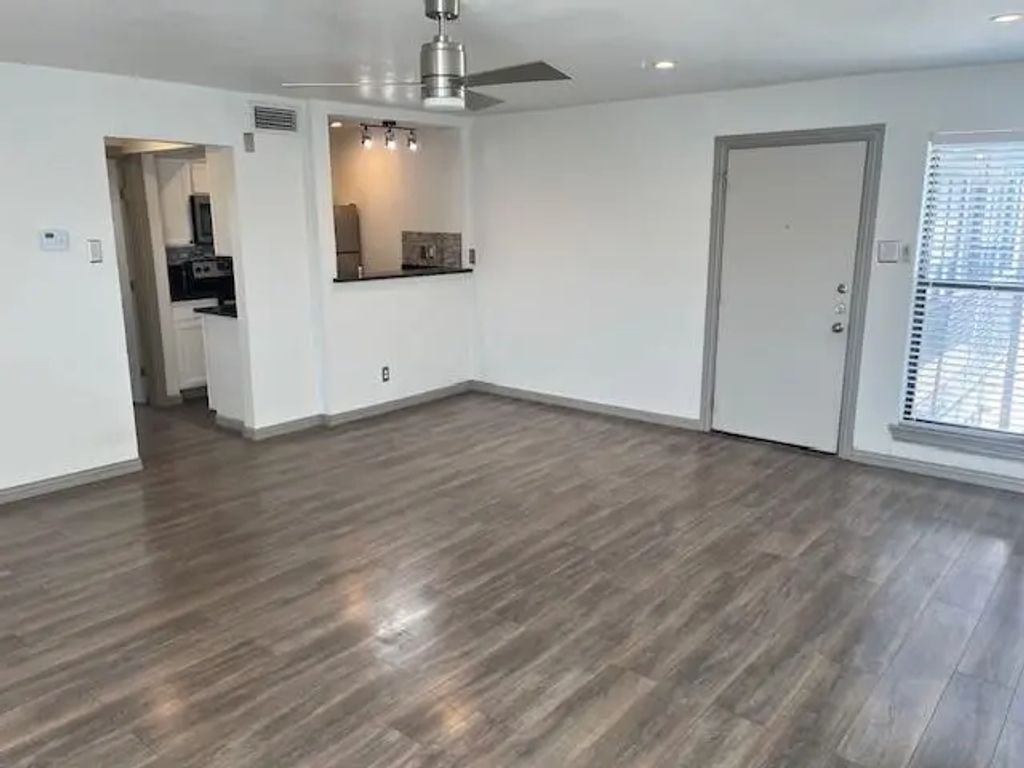 2800 Douglas Avenue 301, Dallas