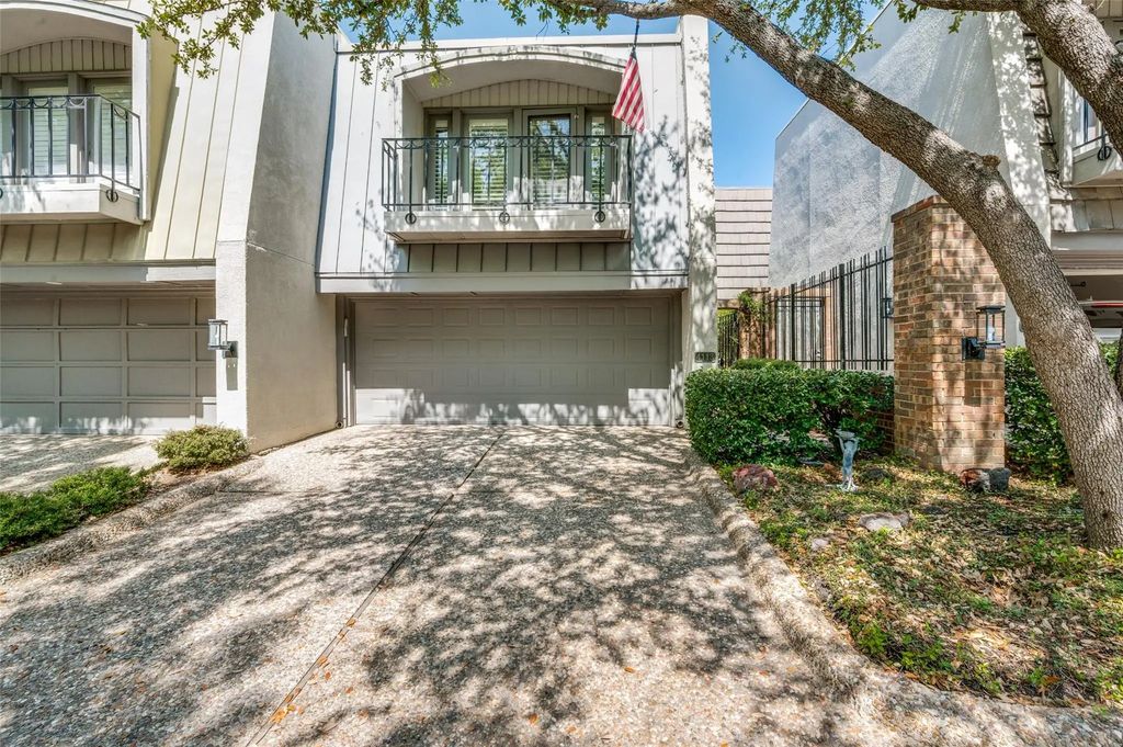4113 Woodcreek Drive, Dallas
