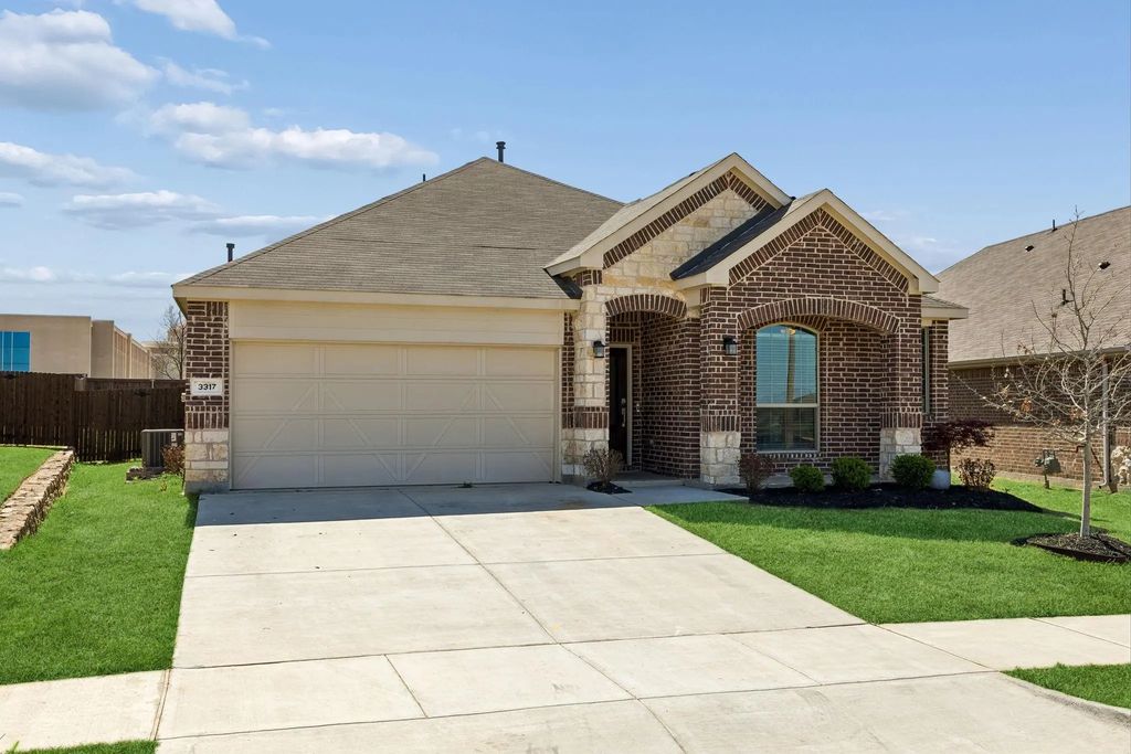 3317 Paruament Drive, Denton