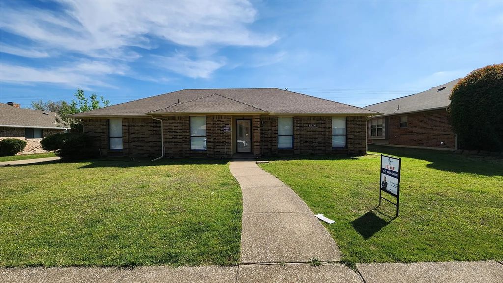 1526 Silverleaf Drive, Carrollton