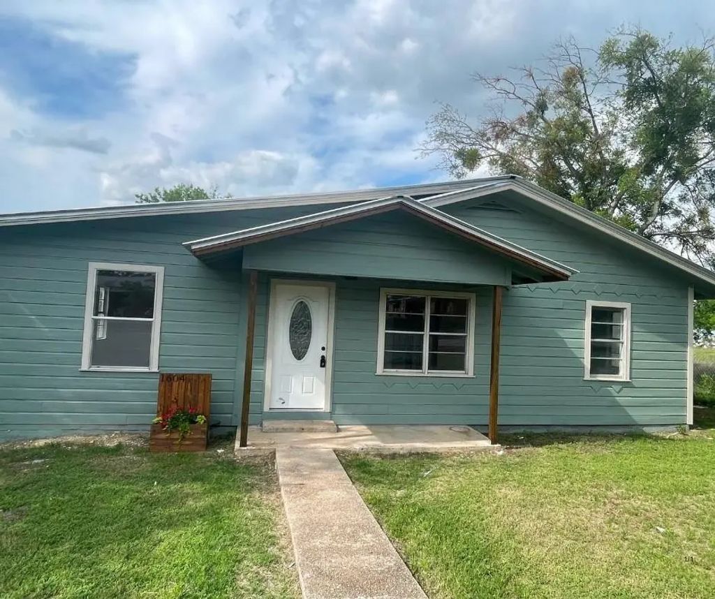 1604 5th Street, Goldthwaite