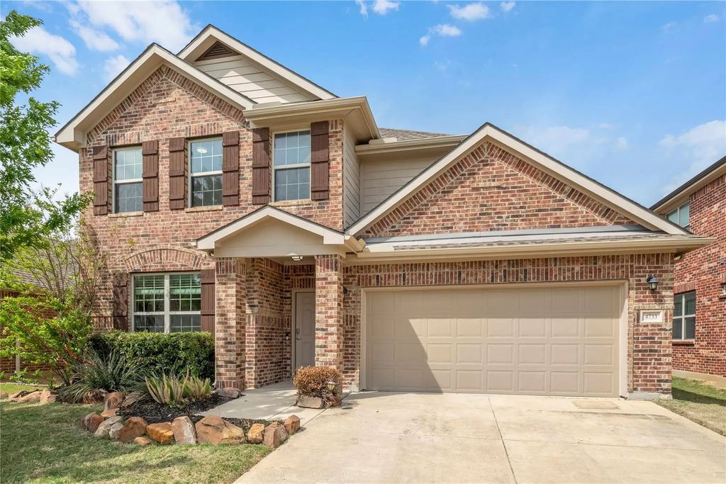 4733 Meadow Green Trail, Fort Worth
