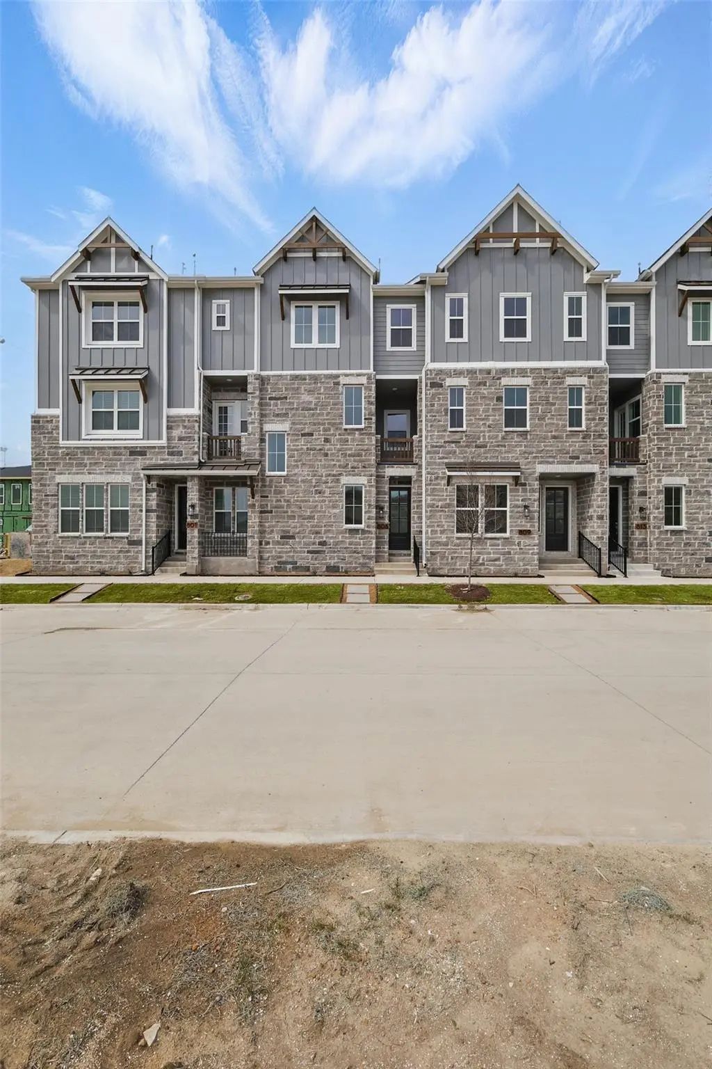 805 Heights Way, Plano