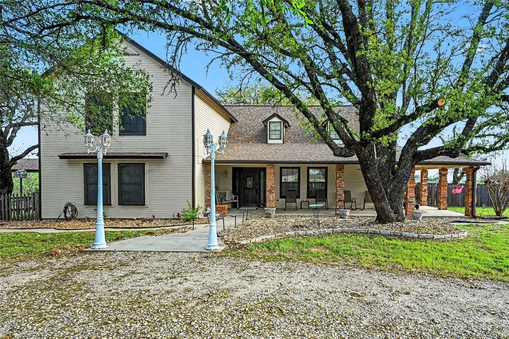 969 Three Skillet Road, Springtown