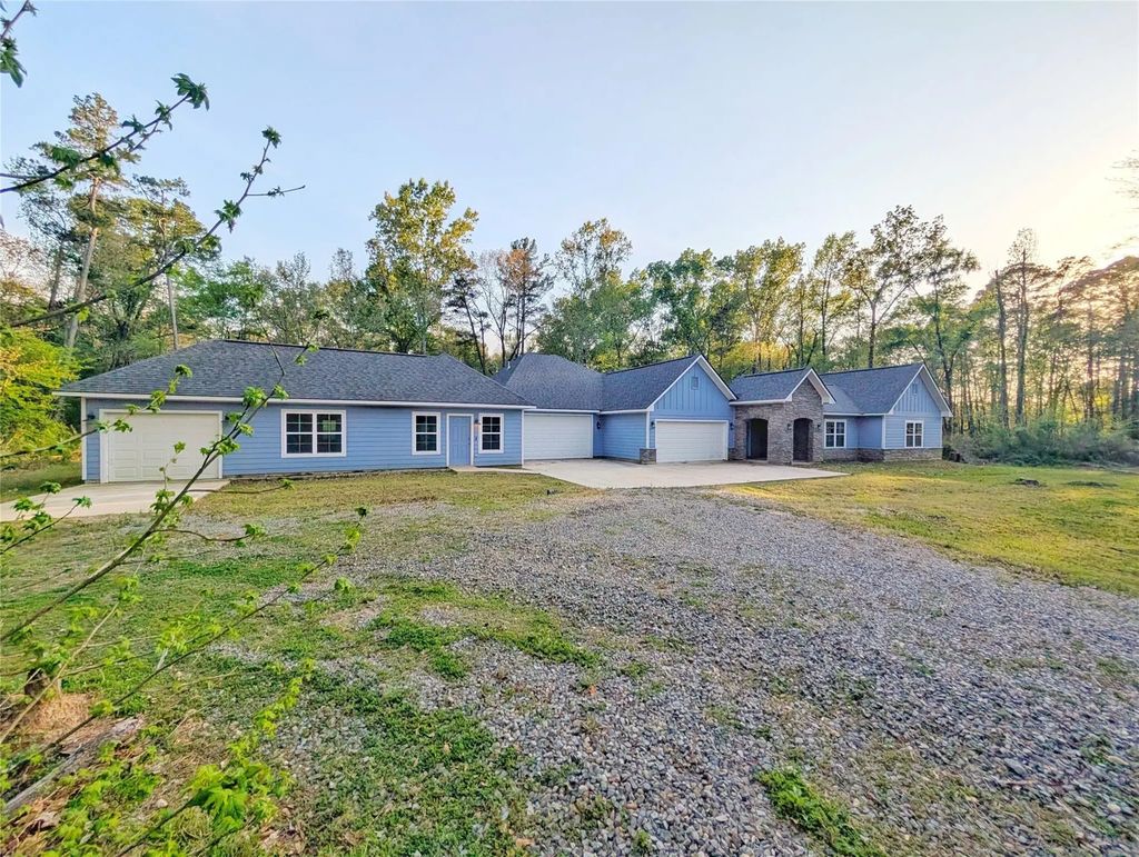 7417 Weathertop Drive, Shreveport