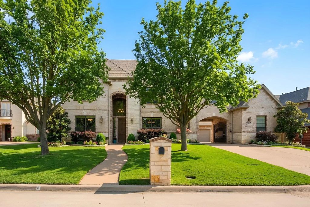 3205 Wildpointe Court, Mansfield