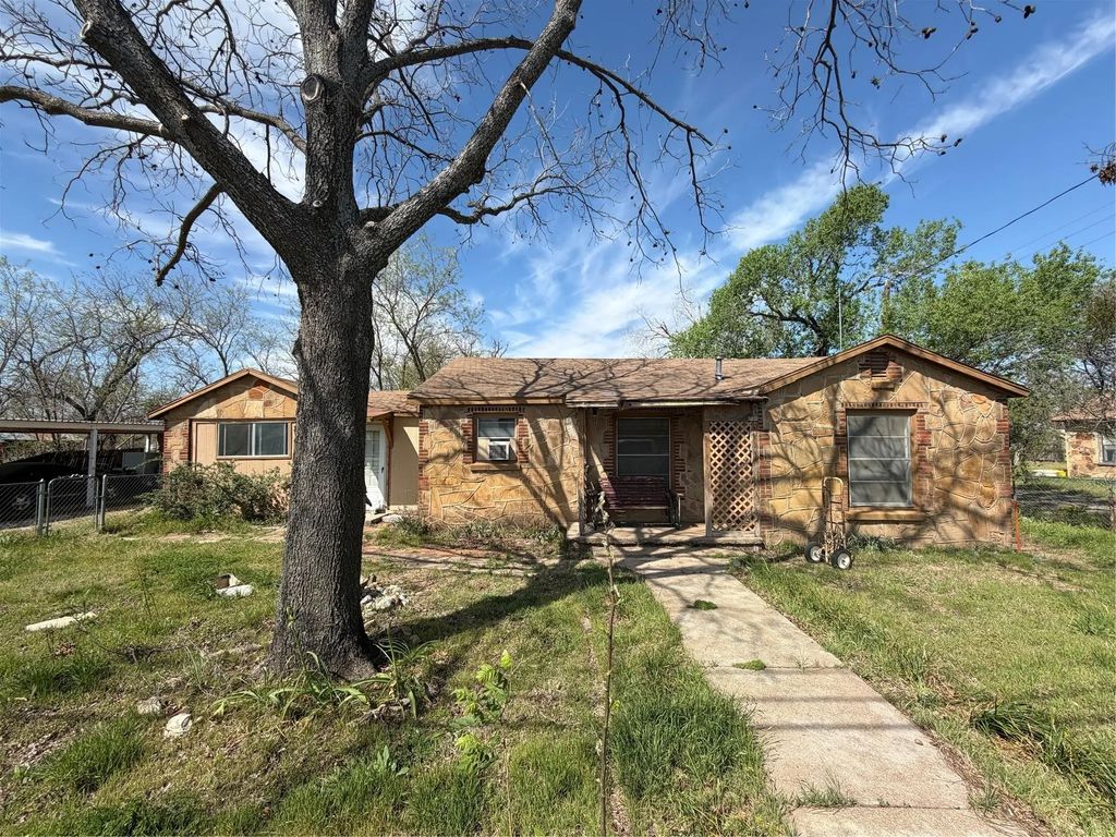 503 N Main Street, Rising Star