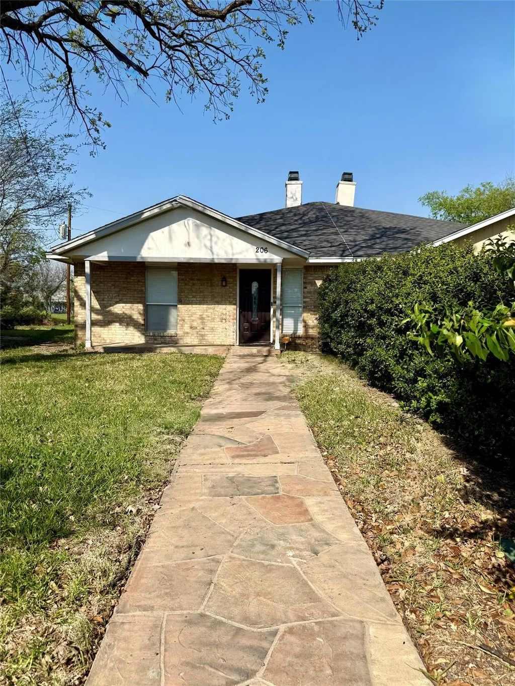 206 Matt Place, Grand Prairie