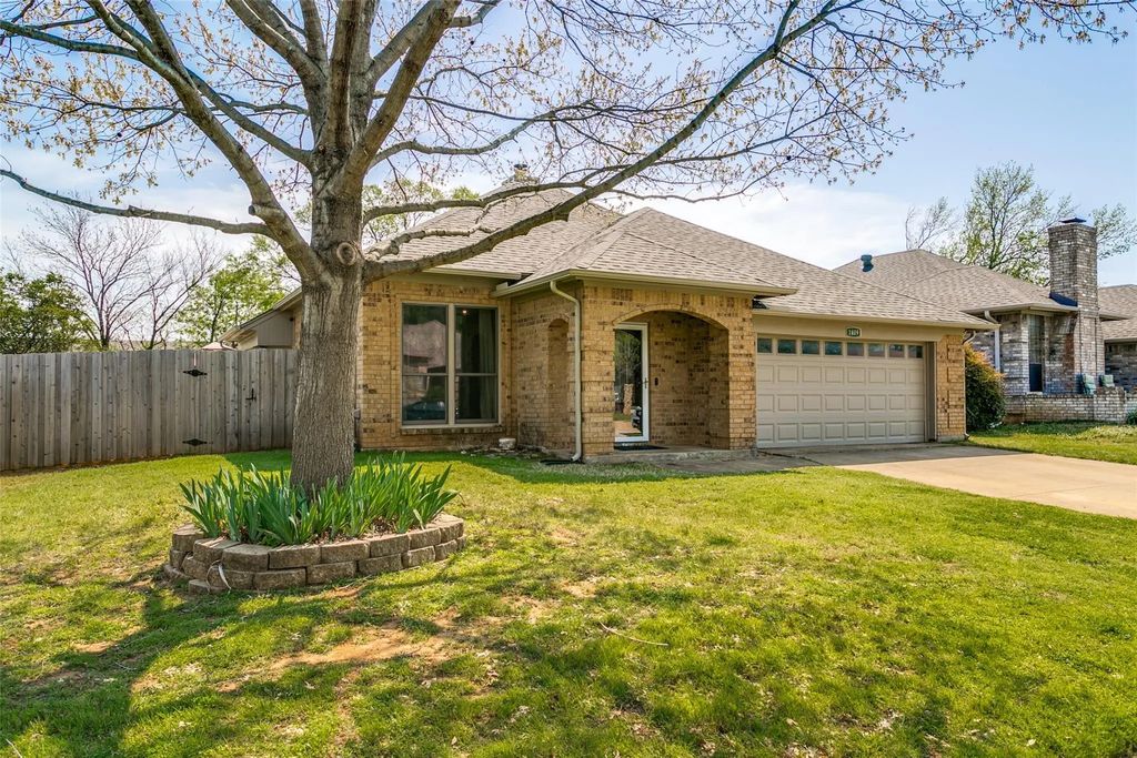 1409 Briarcrest Drive, Grapevine