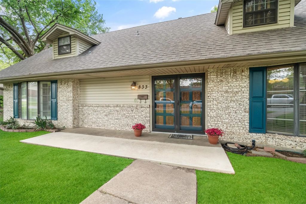 833 Ray Andra Drive, DeSoto