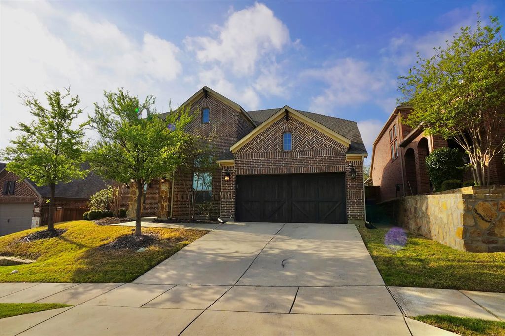 1013 Indian Grass Lane, Northlake