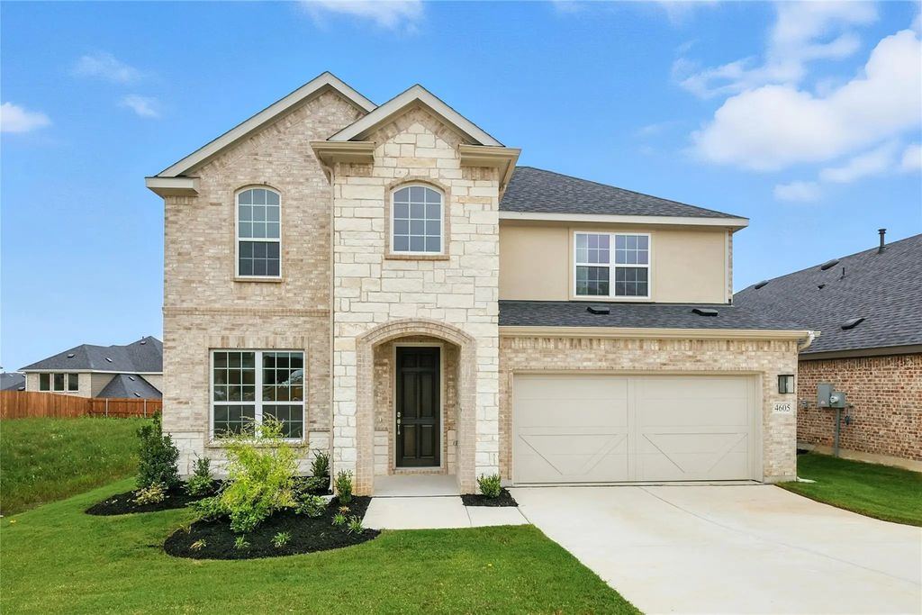 5012 Hitching Post Drive, Fort Worth