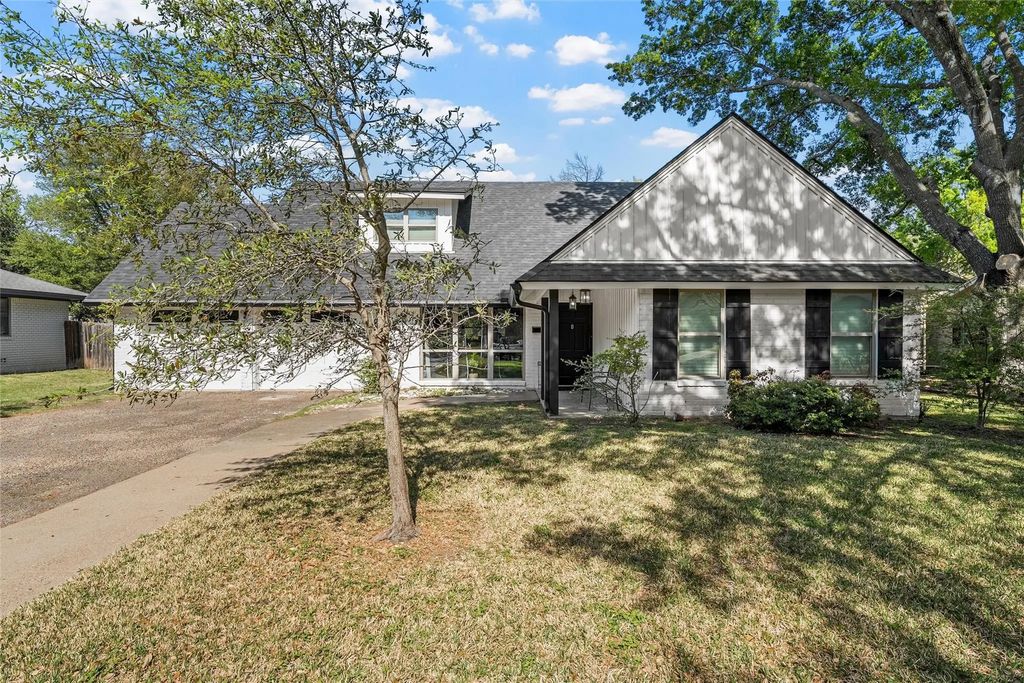 5515 Lake Charles Drive, Waco