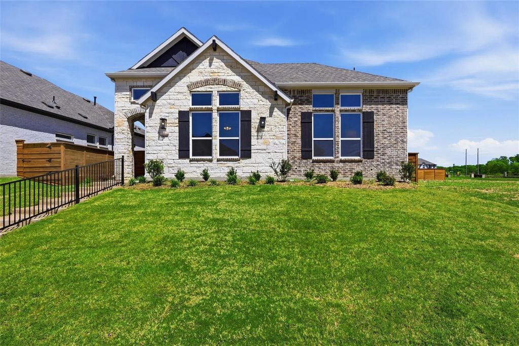2025 Jasper Meadow, Mesquite