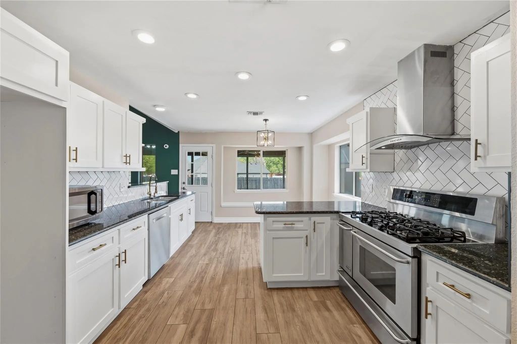 6770 Daren Drive, Fort Worth