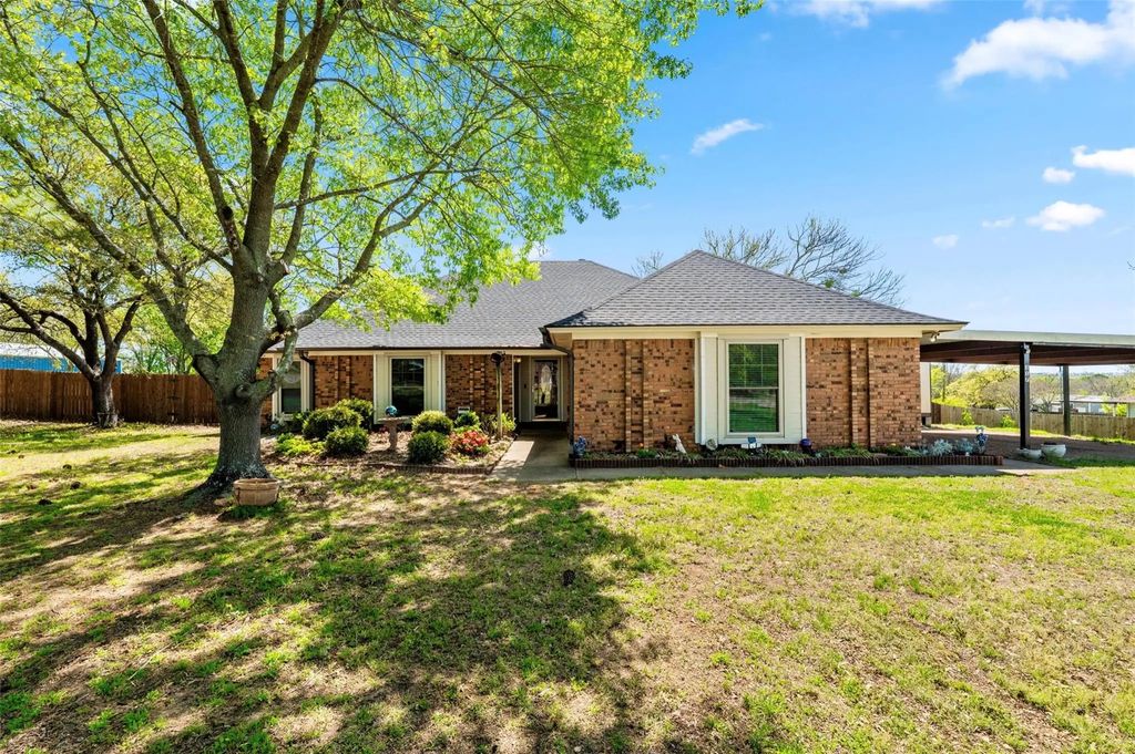 317 Ryan Avenue, Burleson