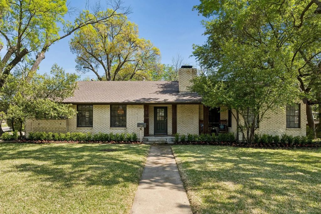 9262 Forest Hills Boulevard, Dallas
