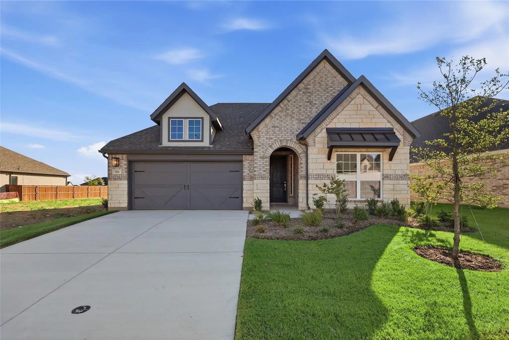 921 Alberta Spruce Road, Justin