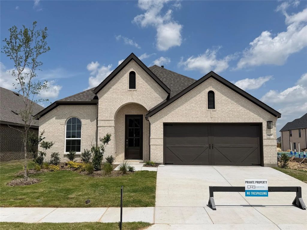 949 Schuberts Road, Fort Worth