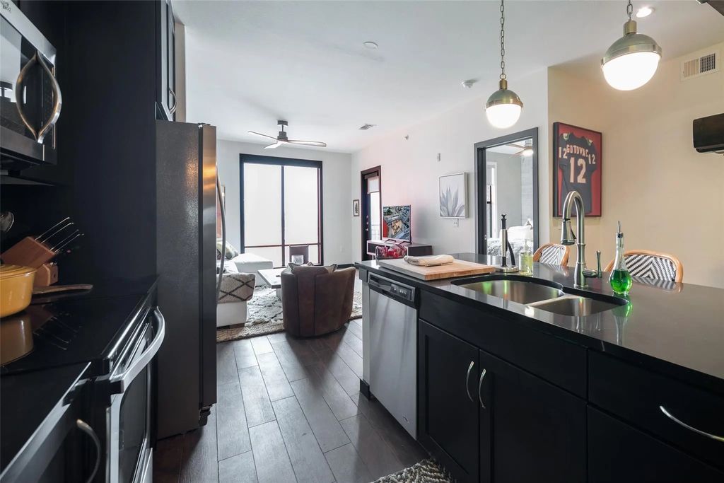 5609 Smu Boulevard 510, Dallas
