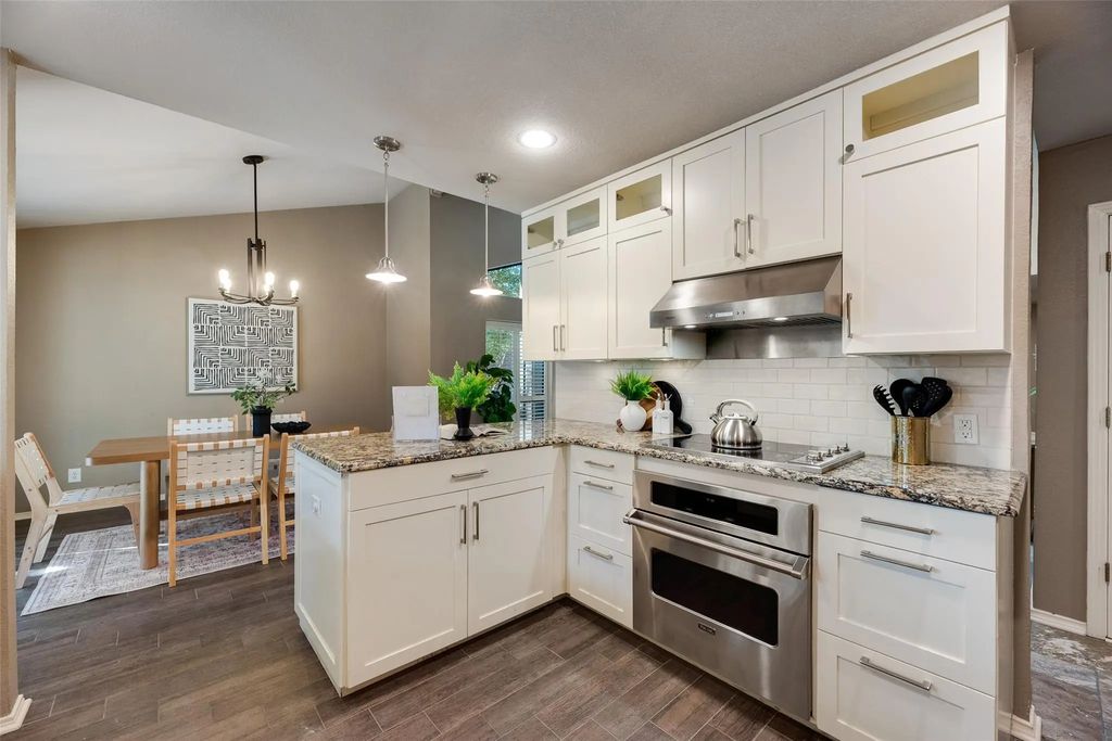 7844 High Oaks Circle, Dallas