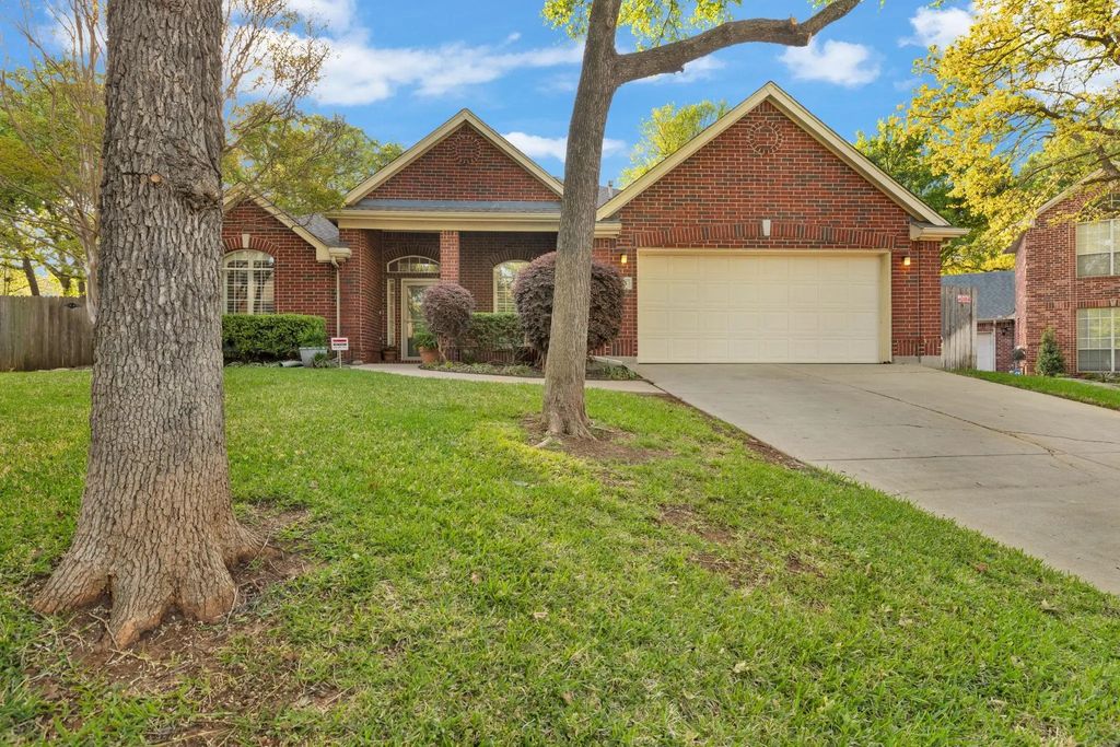 6705 Marie Weldon Court, Arlington
