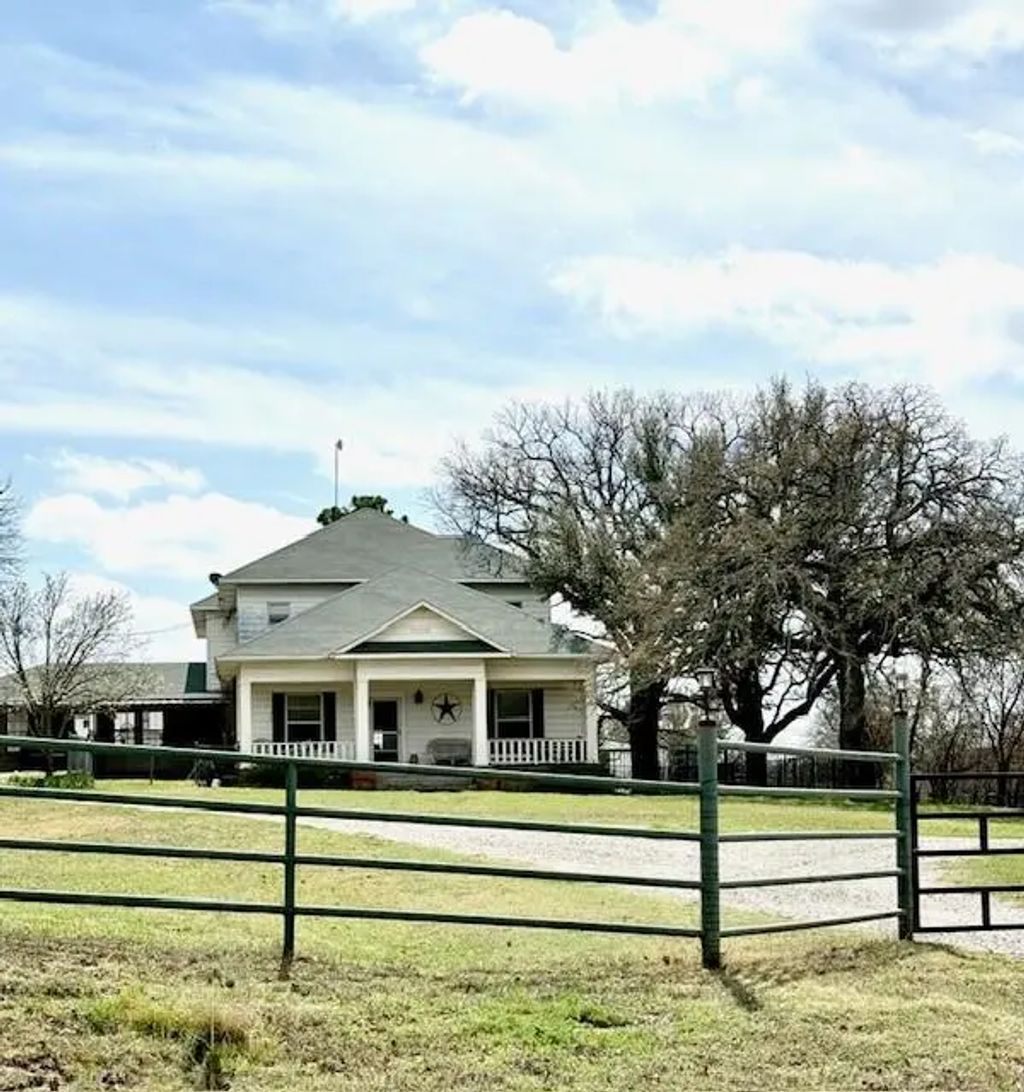 2805 Old Brock Road, Weatherford
