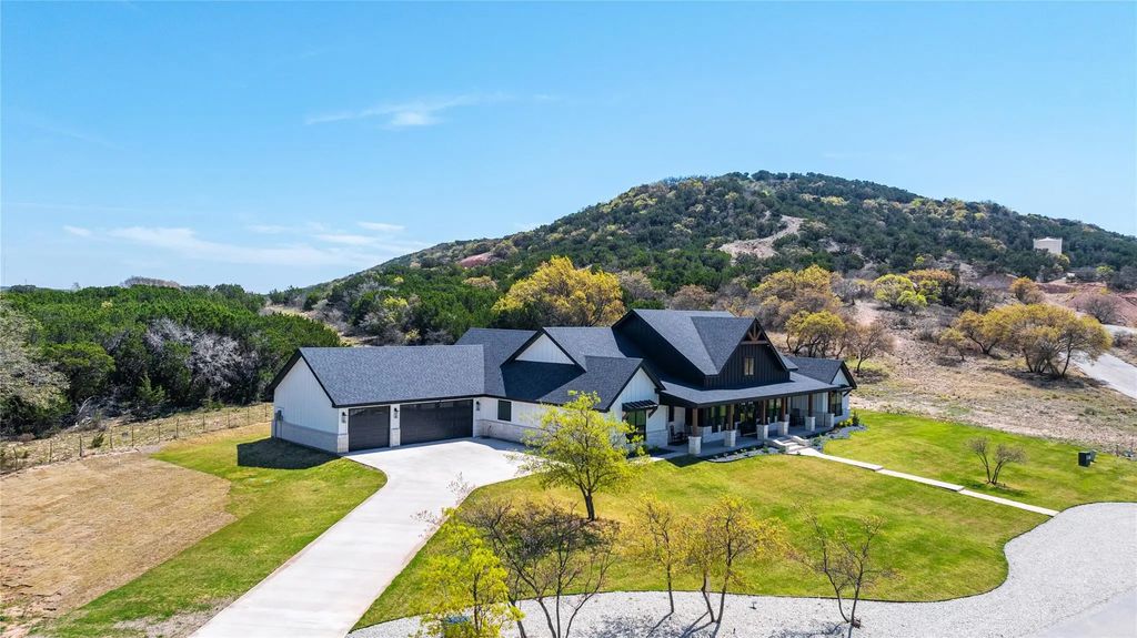 233 Red Stone Loop, Abilene