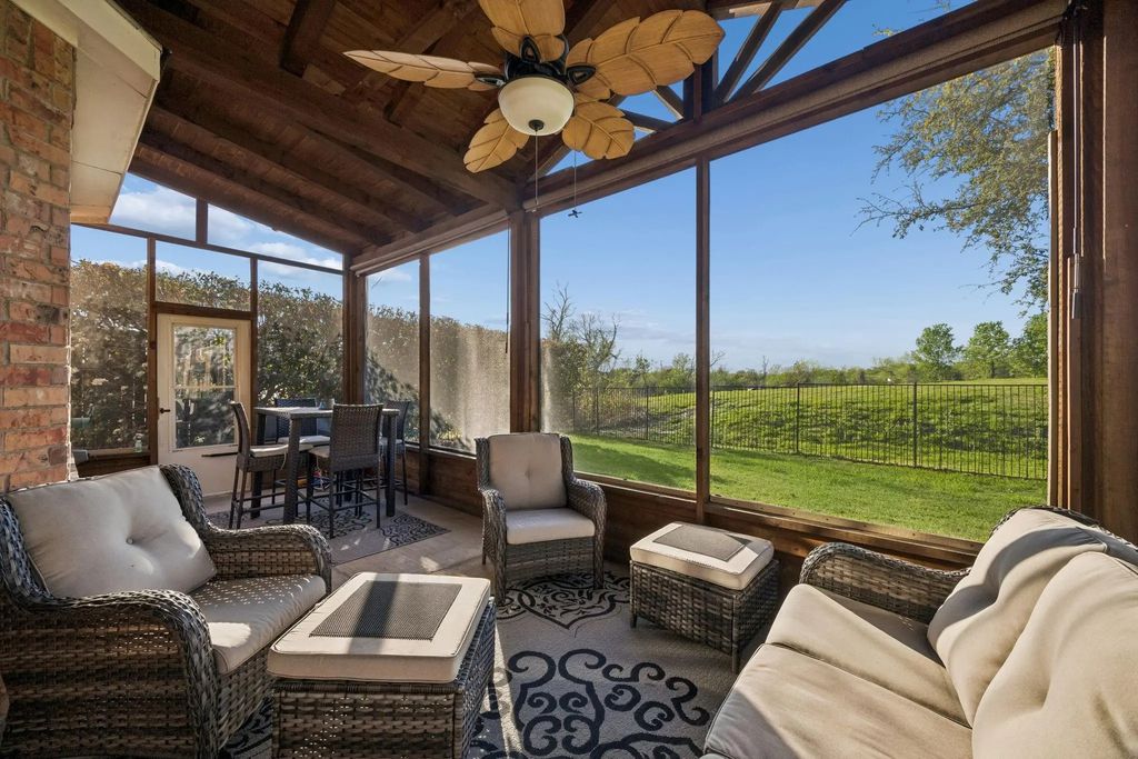 9413 Kings Link Circle, Rowlett