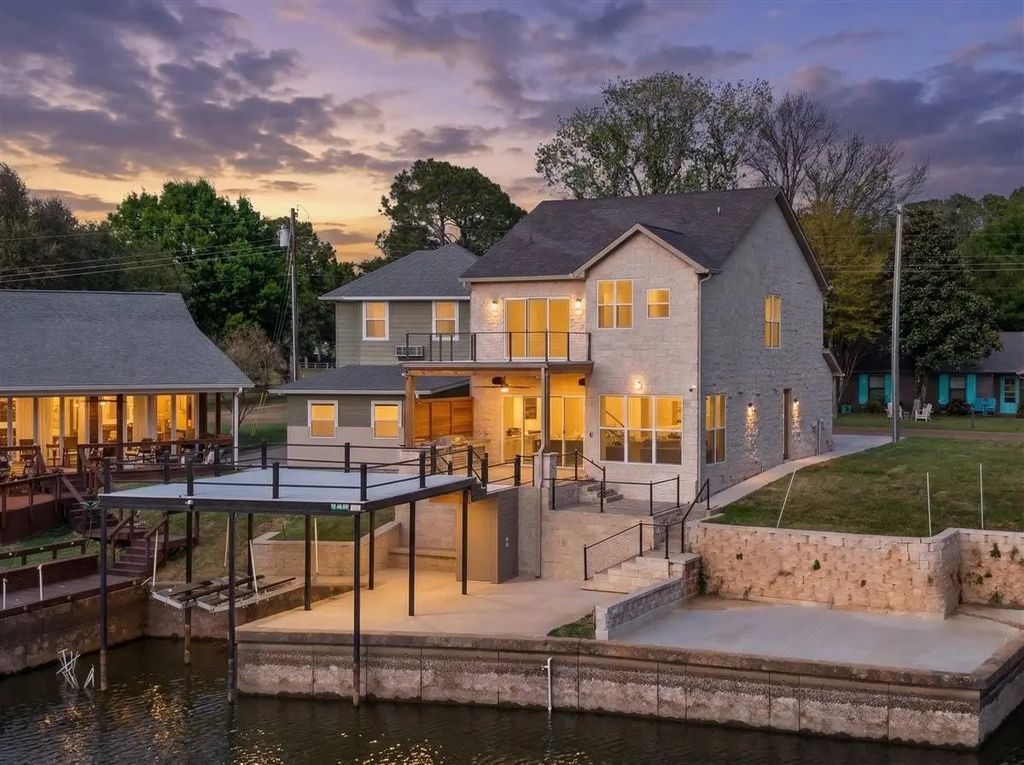 131 Hilltop Drive, Trinidad