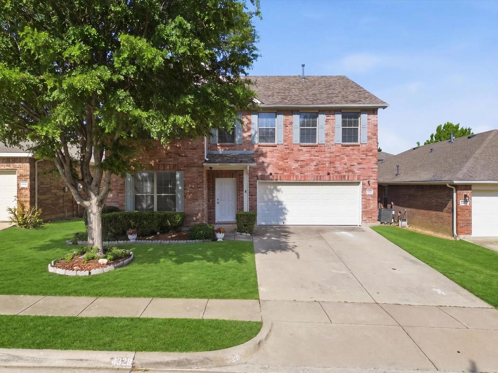 4328 Highgate Road, Fort Worth