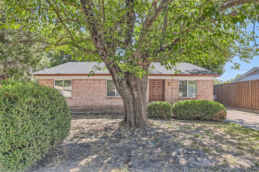 1018 S Murray Street, McKinney