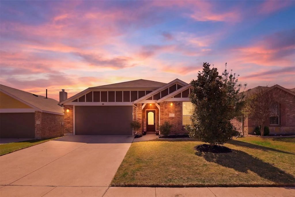 421 Mariscal Place, Fort Worth