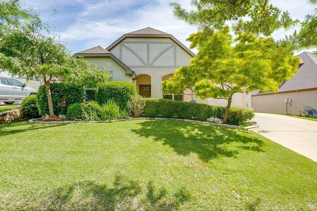 220 Parkview Drive, Aledo