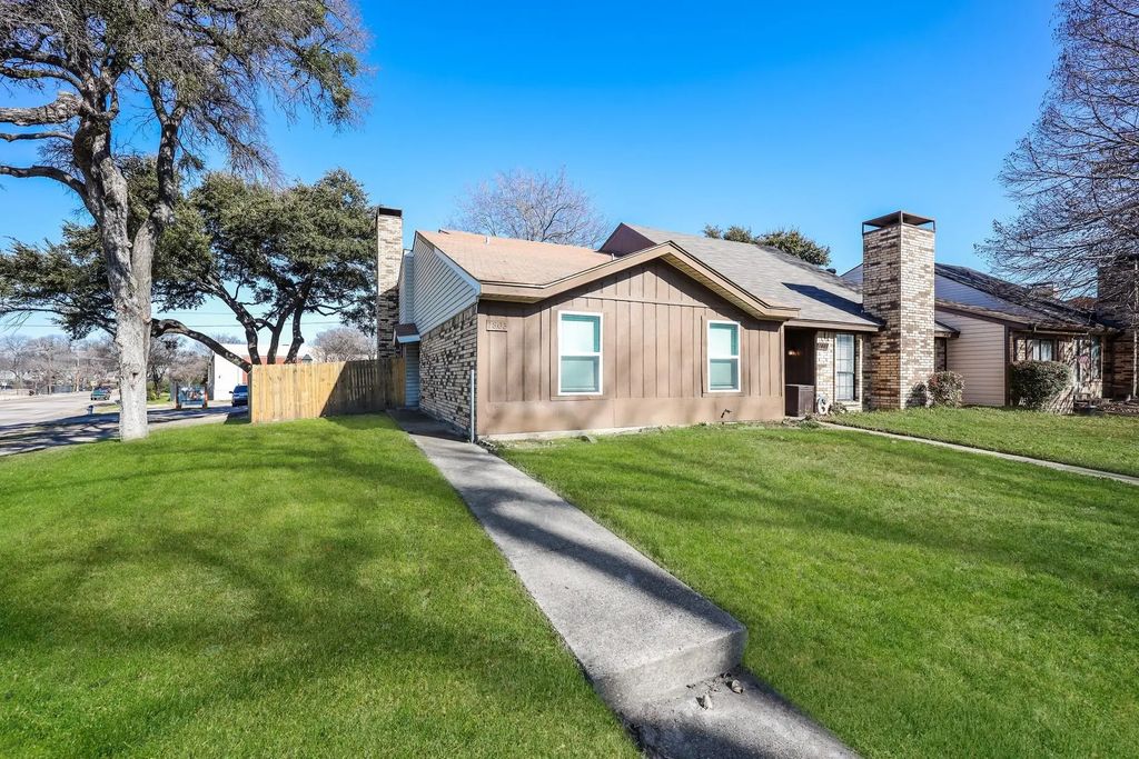 1803 Abshire Lane, Dallas
