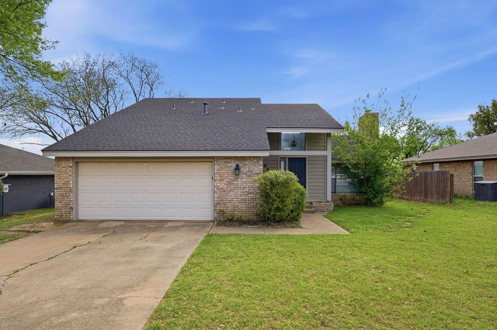 1885 Cliff View Drive, Lewisville