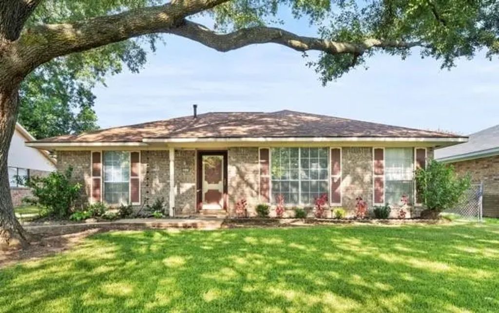 8649 Chalmette Drive, Shreveport