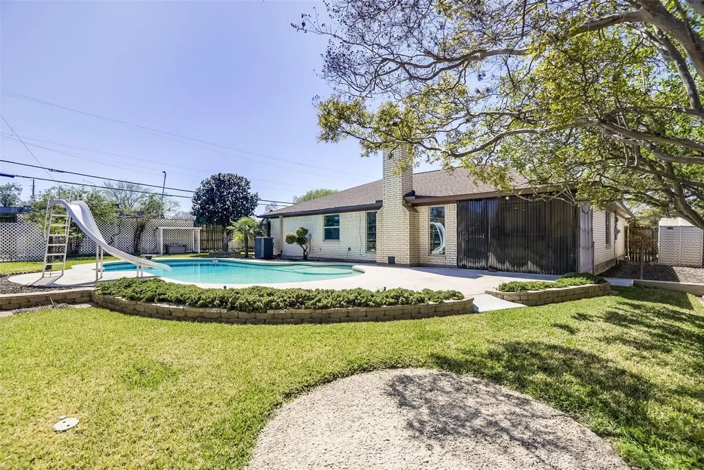 701 Del Mar Lane, Arlington