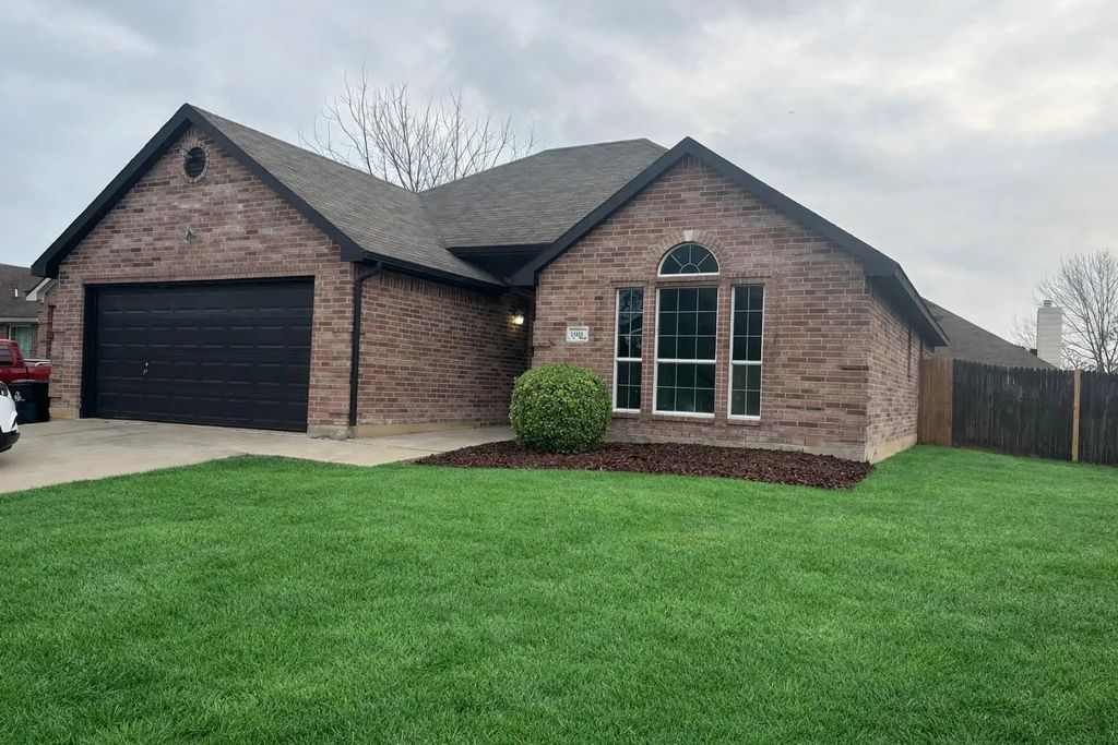 917 Cole Avenue, Denton