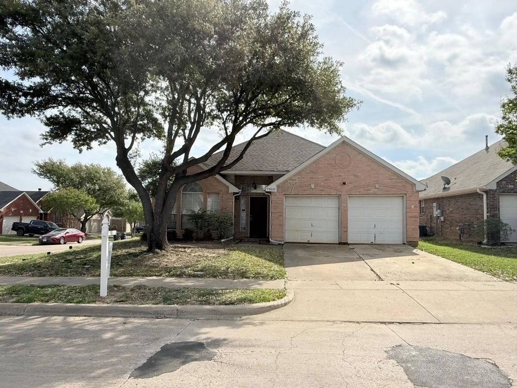 7960 Salmon Run Way, Fort Worth