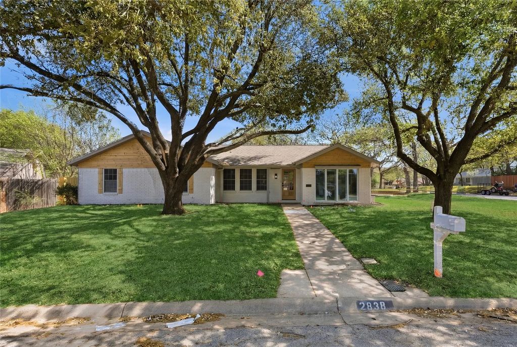 2838 Summerdale Drive, Hurst