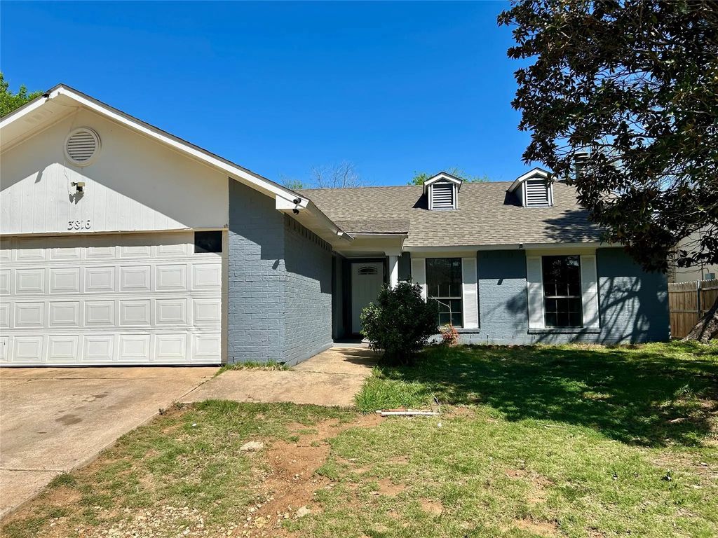 3816 Seven Gables Street, Fort Worth