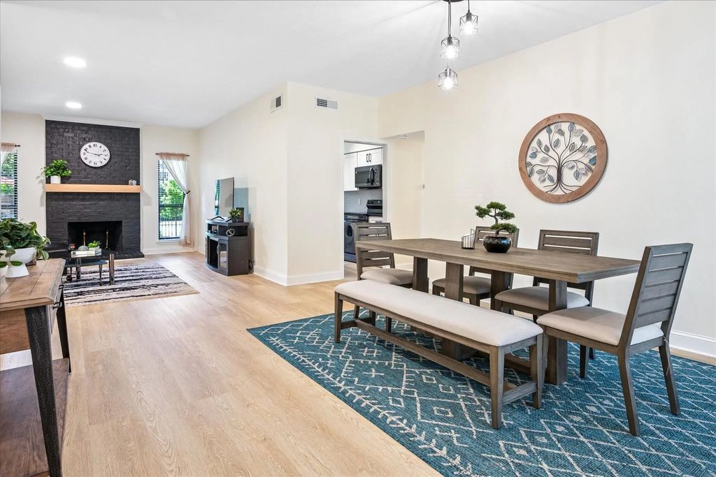 10747 Park Village Place B, Dallas