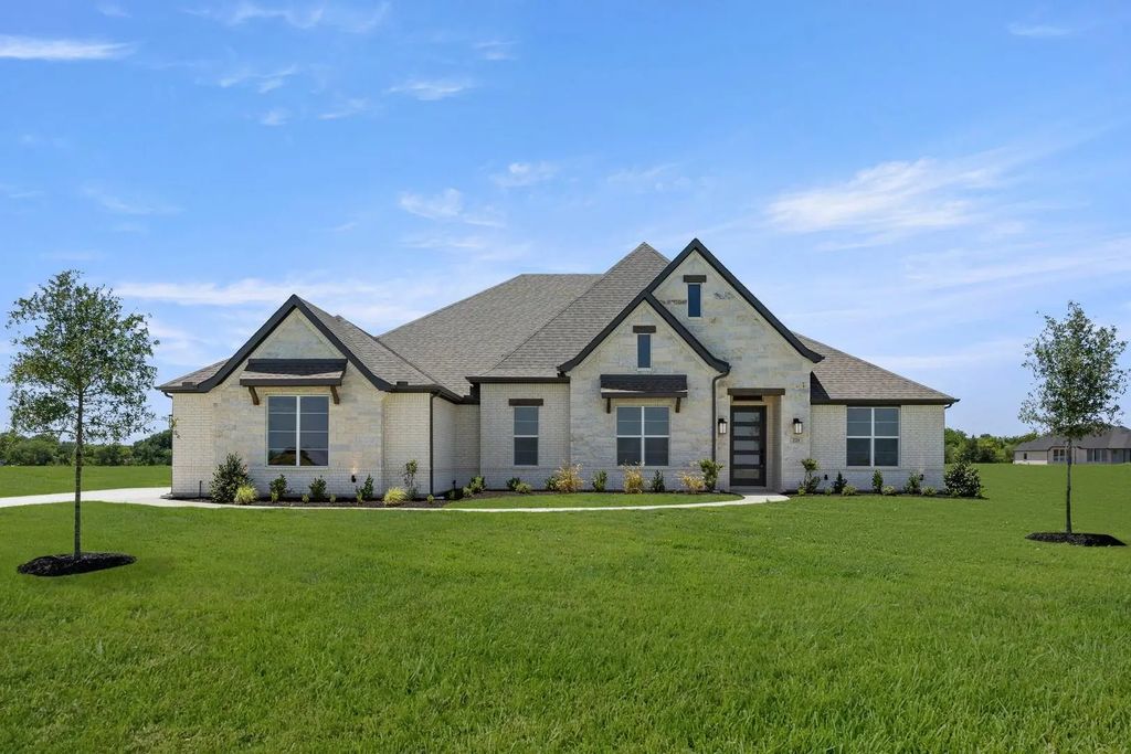 221 Cotopaxi Drive, Pecan Hill