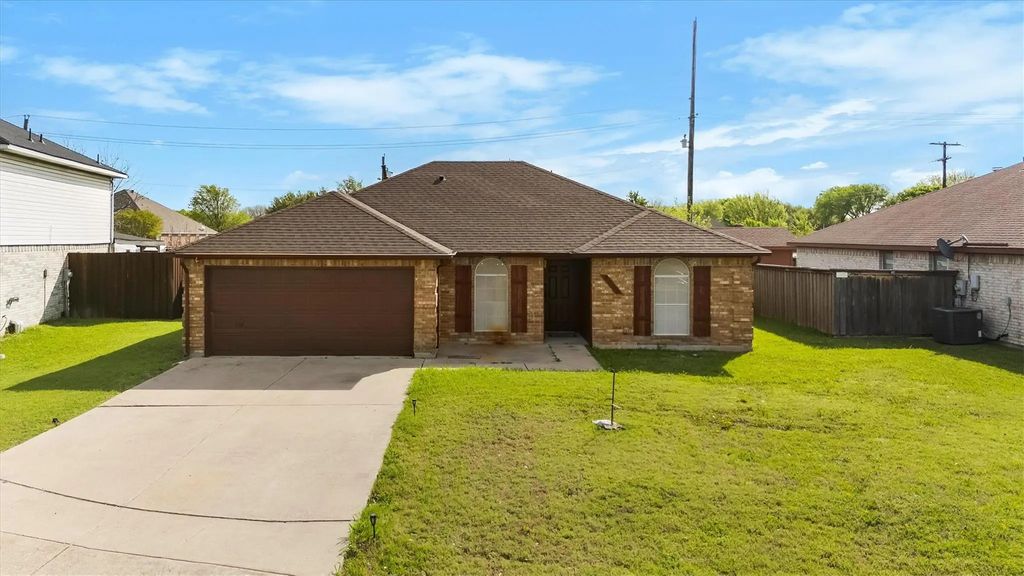 3242 Spring Meadow Lane, Grand Prairie
