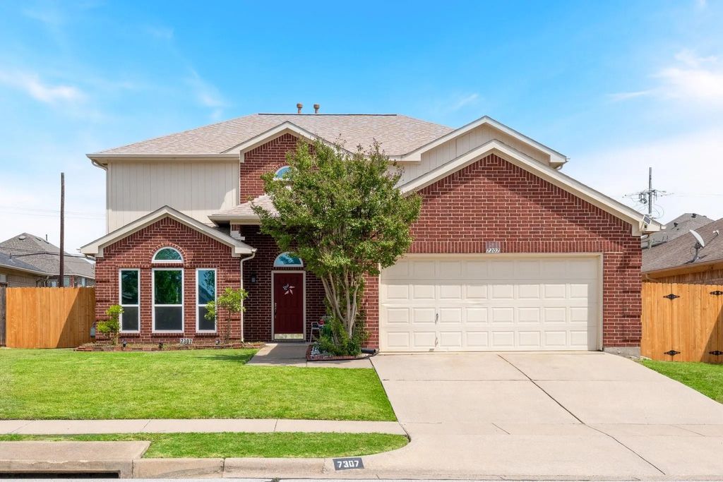 7307 Fossil Hill Drive, Arlington