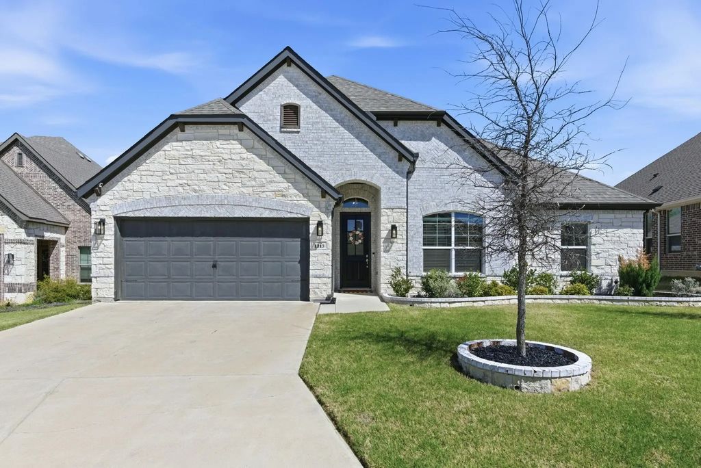 1213 Palo Duro Court, Burleson