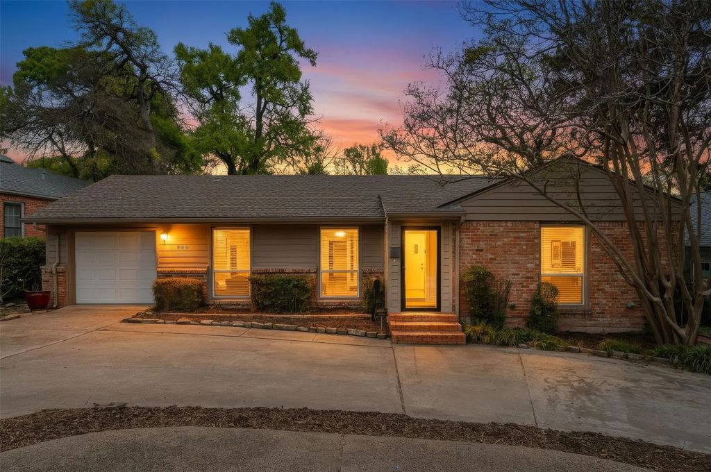 936 N Buckner Boulevard, Dallas
