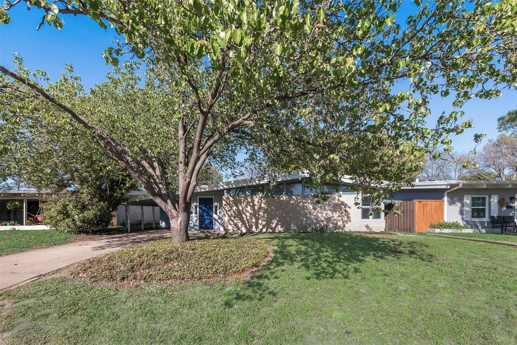 1933 Standish Drive, Irving